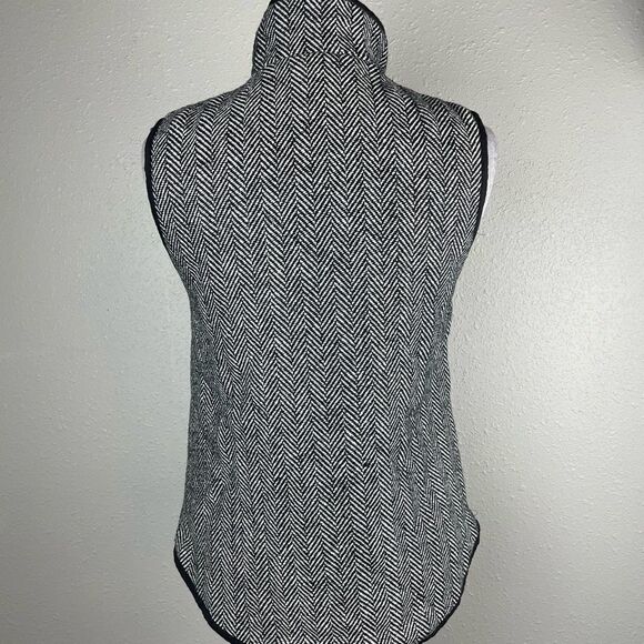 Honey Punch Black and White Vest Size S EUC - Picture 6 of 8